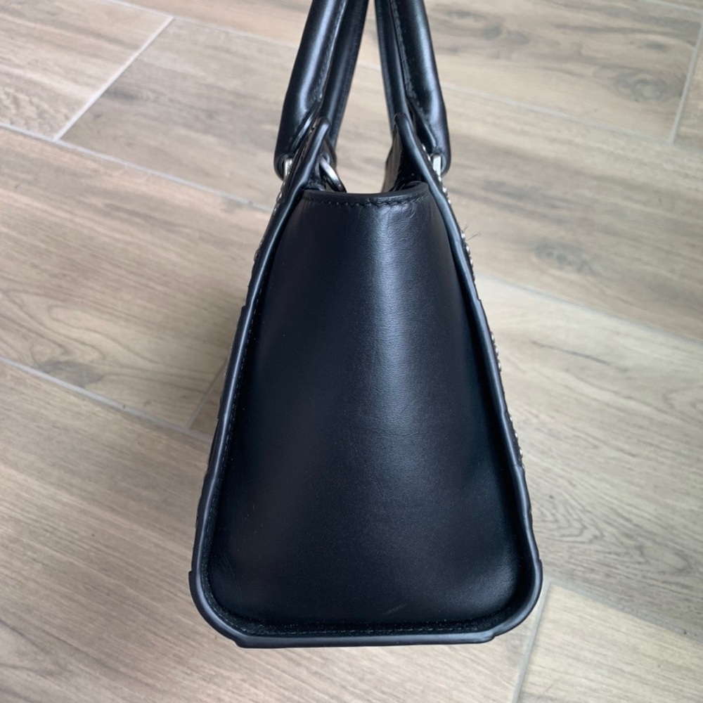 Michael Kors Selma Medium Diamond Grommet Leather Satchel -admiral - Picture 6 of 8